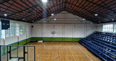 Cambio de luminarias en gimnasio municipal de Entre Lagos