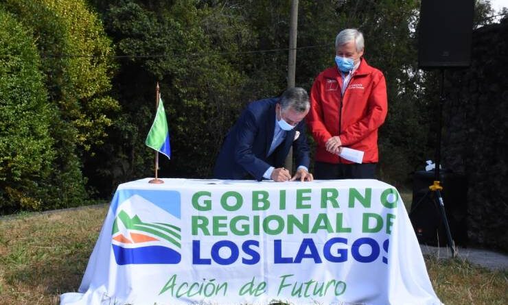 Gobierno Regional y municipio firman convenio para mejorar Parque Cerro Philippi en Puerto Varas.
