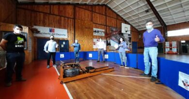 Remeros del programa “Promesas Chile” de Mindep IND reciben implementación deportiva en Puerto Montt.