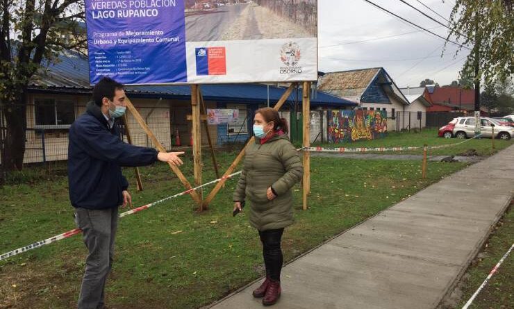 Avanzan obras de mejoramiento de veredas en población Lago Rupanco de Osorno.
