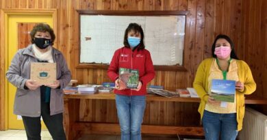 Iniciativa “Bibliotecas Rurales para Chile” entrega libros y publicaciones de FUCOA a lo largo del país.