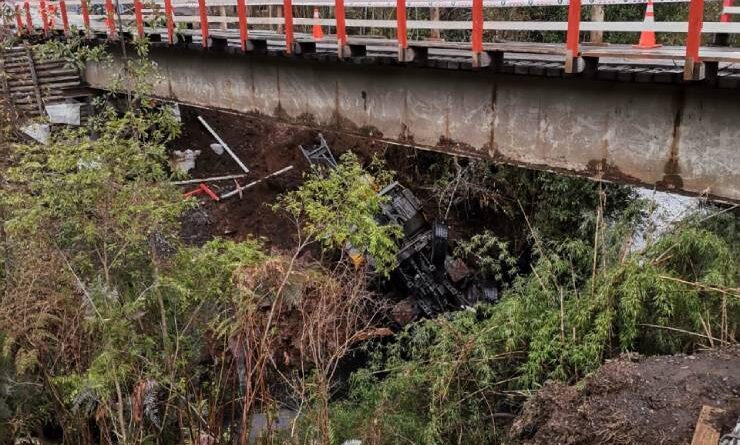 Accidente en puente río Pulelfu