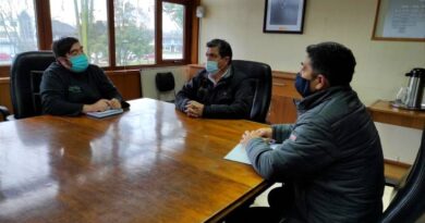 Alcalde César Crot encabeza reunión con dirigentes deportivos de Purranque.