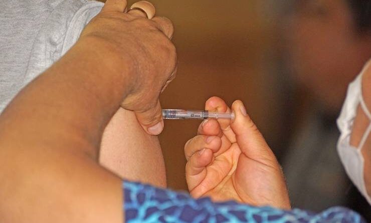 Puyehue inicia campaña de vacunación contra el Covid-19 los días sábados.