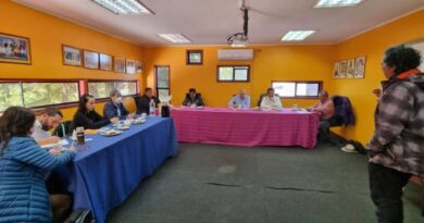 Municipio de San Juan de la Costa y UACh sede Puerto Montt realizan primer acercamiento pensando en una alianza futura.