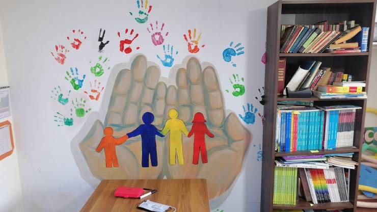 Centro Recreativo de ONG Coincide en Puerto Montt implementó biblioteca para jóvenes usuarios