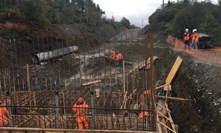 A paso firme avanzan 4 puentes en Hualaihué