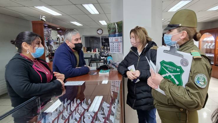 Cámara de Comercio Osorno junto a Carabineros recorrieron locales comerciales entregando información sobre seguridad