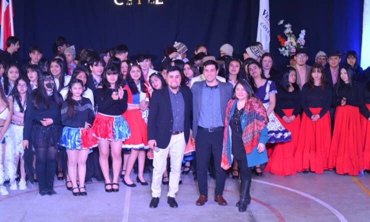 Colegio Vencedor de Puerto Varas presentó la obra “Un cóndor llamado Chile”