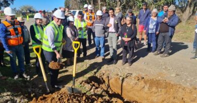 Se colocó primera piedra de mejoramiento de camino Forrahue-Huillinco