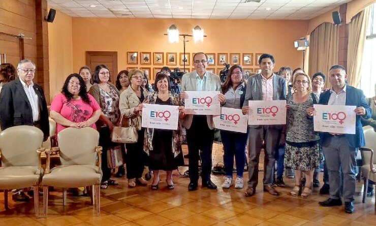 Municipio lanzó nuevo fondo de apoyo al emprendimiento de mujer “E-100”