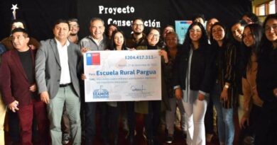 Firman convenio por $200 millones para mejorar electricidad y calefacción en escuela rural de Pargua