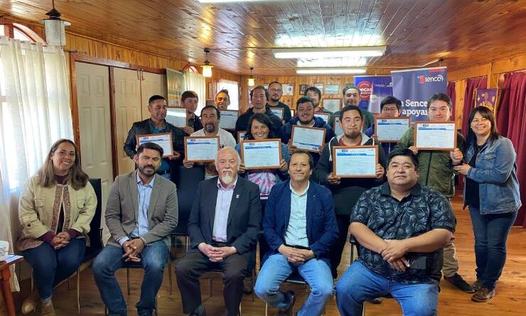 En Quinchao se certificaron 14 personas del curso Sence de técnicas en soldadura