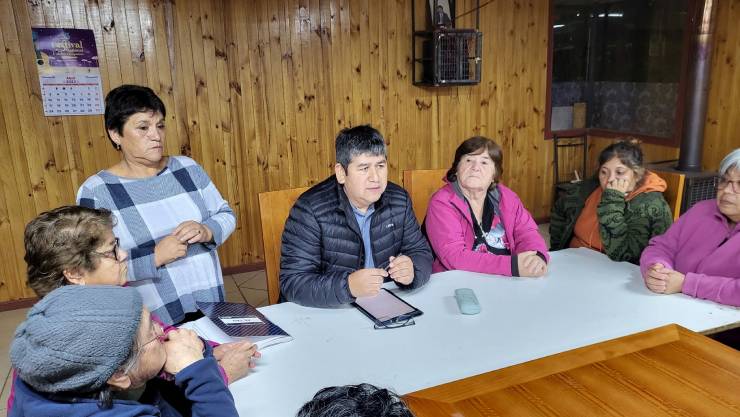 Autoridades comunales de San Pablo se reúnen con vecinos de Trumao
