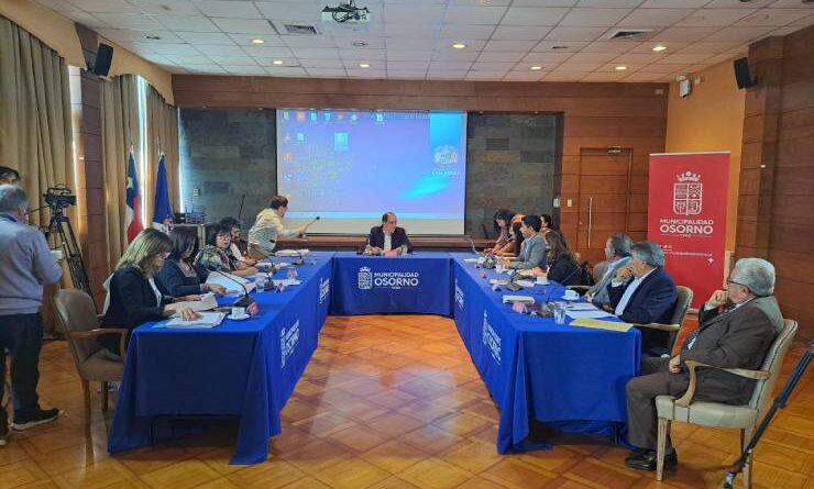 Concejo municipal de Osorno abogó por profesores que luchan por el pago de su bono de incentivo al retiro