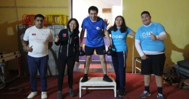 Jóvenes de Osorno participan en un taller de atletismo adaptado del programa “Deporte y Participación Social” del Mindep IND