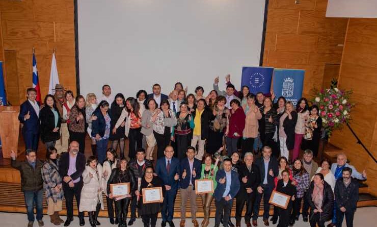 Dirigentes sociales de Osorno logran diplomado en Gestión Social y Comunitaria que ofreció la primera Academia Vecinal Univesitaria