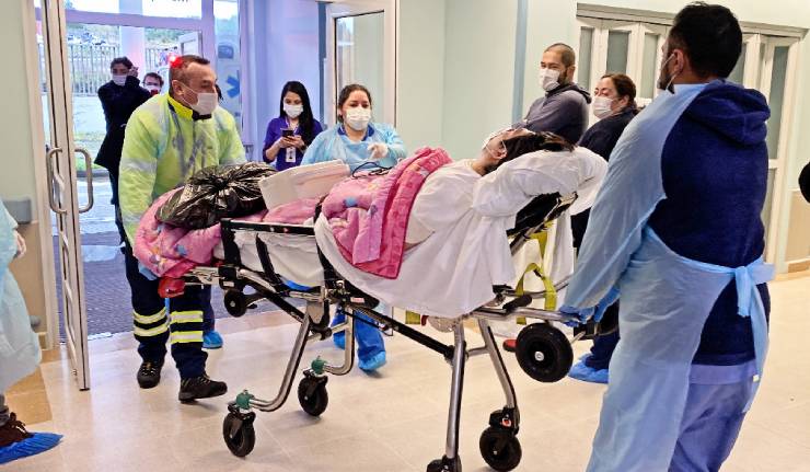 Hospital de Quellón realizó su primer simulacro de traslado de pacientes hasta el nuevo recinto