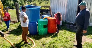 Dirigentes sociales de Puyehue critican medida del Gobierno que pone fin a la entrega de Agua