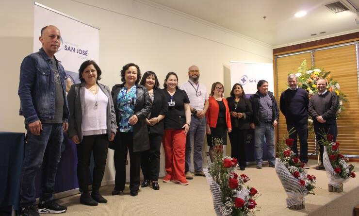 Hospital de Osorno reconoce a funcionarios con 30 años de Servicio