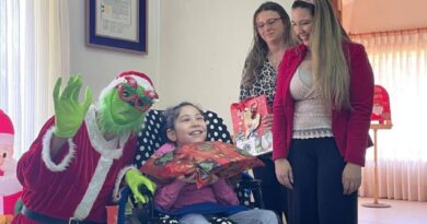 Corte de Apelaciones de Valdivia celebra navidad con alumnos de Escuela Hospitalaria