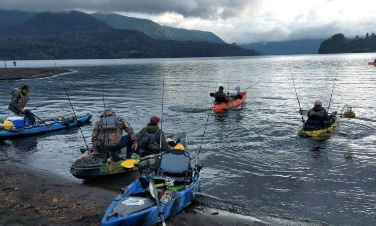 Puyehue tendrá su Primer Campeonato de Pesca en Kayak 2023