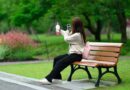 FOMO y JOMO: ¿Qué significan y cómo se vinculan a las redes sociales?