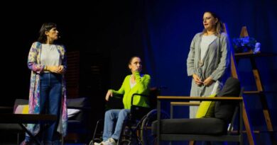 Con obra “Malas Madres” se dio inicio al “Festival de Teatro Osorno 2025”