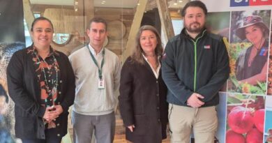SAG los Lagos y fundación Rewilding Chile firman convenio para impulsar la conservación de especies amenazadas en la Patagonia Norte