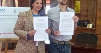 Sernac y Municipalidad de Puerto Varas firman convenio para la creación de una plataforma de atención
