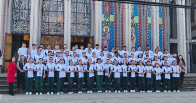 Ingreso a campos clínicos: futuros profesionales de la salud de Santo Tomás vivieron inducción a prácticas y ceremonia de investidura