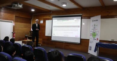 Innovación y sostenibilidad protagonizan coloquio sobre bioplásticos en la Sede Puerto Montt UACh
