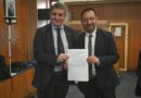 Consejero Reyes presenta propuesta para mejorar control de obras públicas en la región