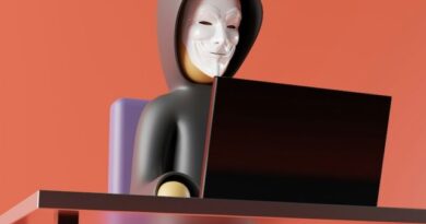 Ciberseguridad: Es real, pueden estar espiándote a través de la cámara y micrófono de tus dispositivos inteligentes