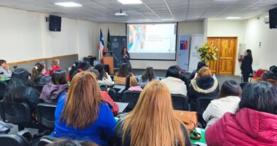 Estudiantes y Egresadas de Podología Clínica del CFT actualizaron conocimientos sobre la atención podológica y su rol en los establecimientos de Atención Primaria