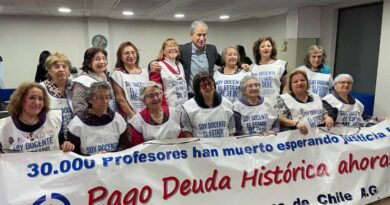 Colegio de Profesores llama a afectados por la deuda histórica, ingresar a la plataforma y chequear si están en 15 mil que recibirán su primer cuota en los próximos días.