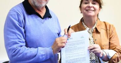 Dalcahue y Fundación Sinergia Humanitaria sellan alianza en favor de la salud y el bienestar comunitario