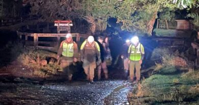 Carabineros ubica y rescata a excursionista que se extravió en parque nacional Hornopirén