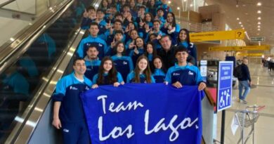 Deportistas de Osorno, Puerto Varas y Castro partieron rumbo a la Región de Coquimbo para competir en los Juegos Deportivos Escolares