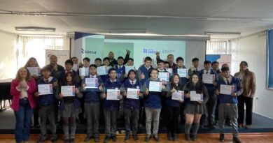 Jóvenes del Liceo Industrial de Osorno se certifican en redes eléctricas gracias al Programa “Liceos Eléctricos” de Saesa