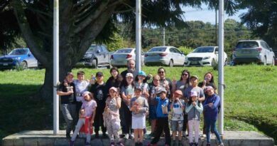 Estudiantes de Futaleufú aprenden sobre acuicultura de pequeña escala en visita a Fundación Chinquihue