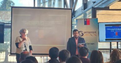 Realizan seminario con industria salmonera en Aysén y Los Lagos para enfrentar eventuales contingencias ambientales de cara a una nueva temporada de verano