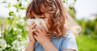 Rinitis alérgica en niños: cómo reconocer esta patología primaveral que afecta al 20% de la población infantil en Chile.