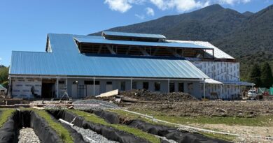 CORE Los Lagos aprueba aumento de presupuesto para la construcción del gimnasio municipal de El Manzano en Hualaihué