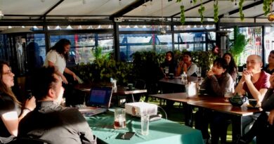 Ultimo Café Científico de Puerto Montt 2025 presentó resultados de investigación acerca de realidad de las personas Trans y No binarias en salud, educación y empleo