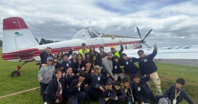 Escuela Emilio Surber da primer paso hacia formación en tecnología aérea con visita al aeródromo Cañal Bajo