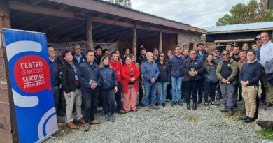 Realizan primera Rueda de Negocios en Hualaihué para vincular MiPymes locales con la industria salmonera