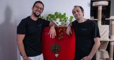 Startup chilena desarrolla la primera plataforma que optimiza la visibilidad de las Pymes y marcas en Chats de IA