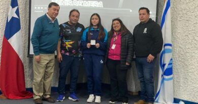 Mindep, IND y la Municipalidad de Puerto Varas rindieron homenaje a deportistas de la región que compitieron en los Juegos Deportivos Escolares y clasificaron a los Juegos Sudamericanos Escolares Asunción 2025