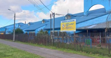 Daem concreta mejoras en sistema eléctrico de Escuela Juan Ricardo Sánchez